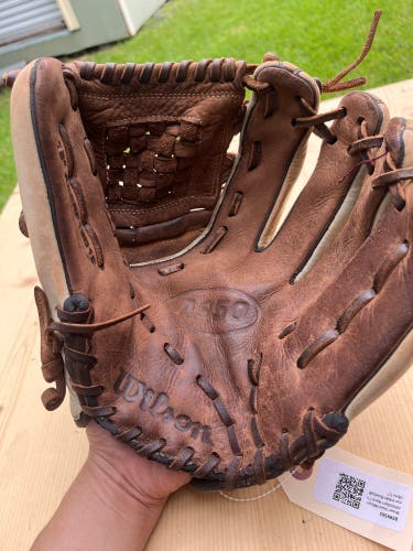 Brown Used Wilson A950 Right Hand Throw Infield Baseball Glove 12"