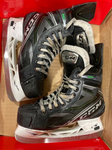 CCM Ribcor 88K Size 6 w/ nearly new Step Steel