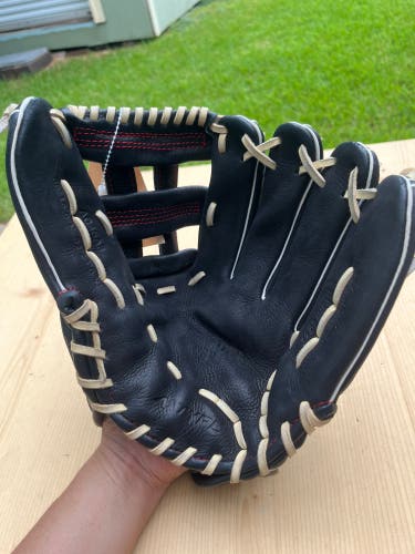 Black Used Kid Pitch (9YO-13YO) Marucci Acadia Right Hand Throw Baseball Glove 12"