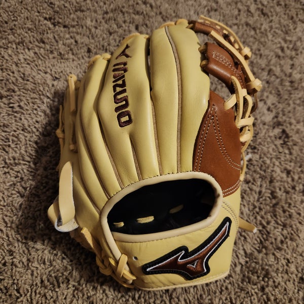 Mizuno Right Hand Throw Prime Professional Model Baseball Glove 11.5" Excellent Condition.