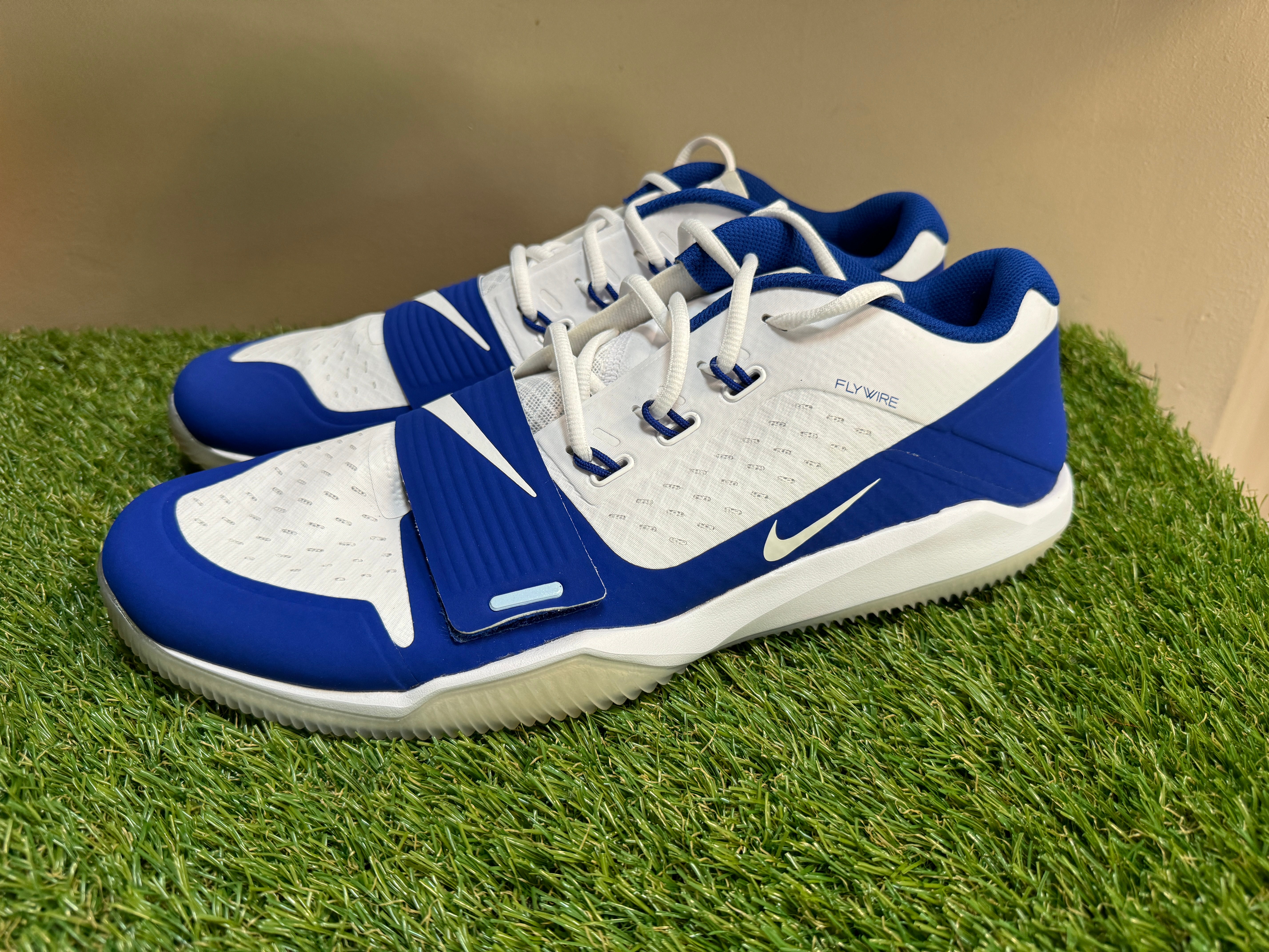 alpha menace turf low