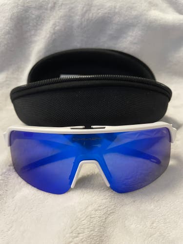 Brand New Oakley Sutro Lite White With Blue Frame Sunglasses With Case