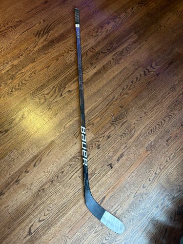 Bauer Vapor Hyperlite Hockey Stick