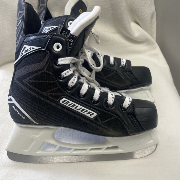 Junior Size 4 Bauer Supreme S140 Ice Hockey Skates