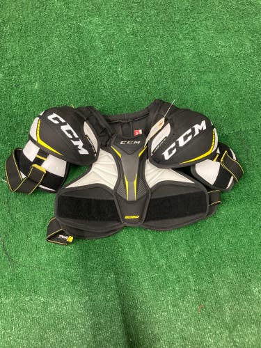 Used Large Junior CCM Tacks 9060 Shoulder Pads