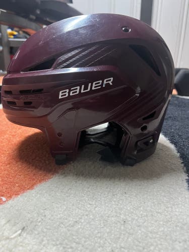 Used Medium Bauer Re-Akt 85 Helmet