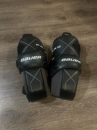 Bauer Pro Knee Pads Size Sr.