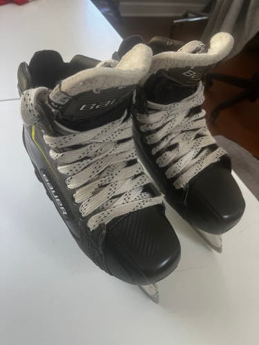 Bauer Elite Goalie Skates 4.5 Fit 3 Wide