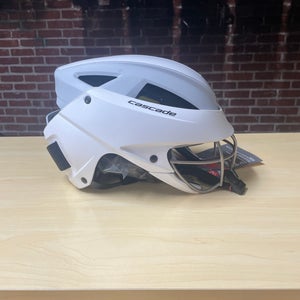 Women’s Cascade LX White lacrosse headgear, NWT