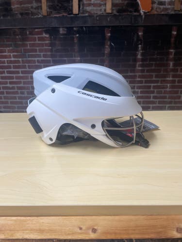 Women’s Cascade LX White lacrosse headgear, NWT