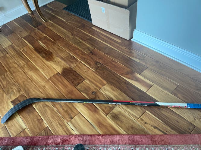 Bauer hyperlite int hockey stick