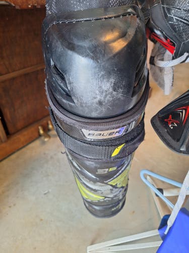 Used Senior Bauer Supreme 3S 13" Shin Pads