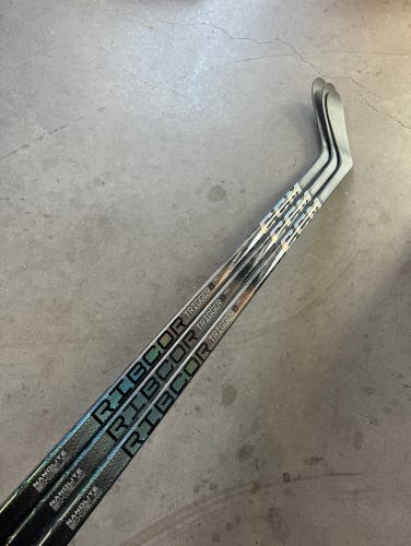 NHL New Senior CCM Left Hand 80 Flex P28 Pro Stock RibCor Trigger 8 Pro Hockey Stick