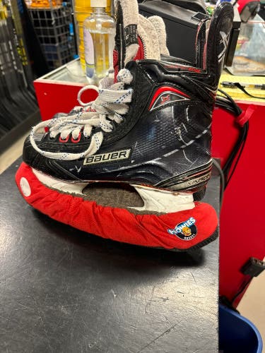 Used Intermediate Bauer Extra Wide Width 6 Vapor 1X Hockey Skates