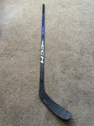 New Senior CCM Left Hand P28 70 Flex RibCor Trigger 8 Pro Hockey Stick