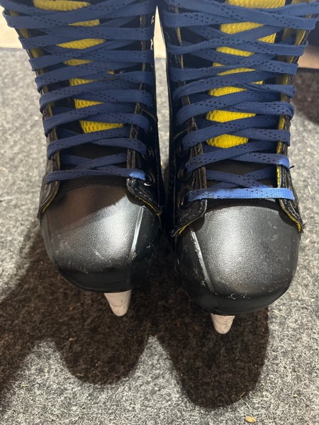 Used Bauer Supreme S25 Skates