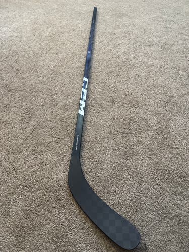 New Intermediate CCM Left Hand P88 55 Flex Ribcor Trigger 8 Hockey Stick