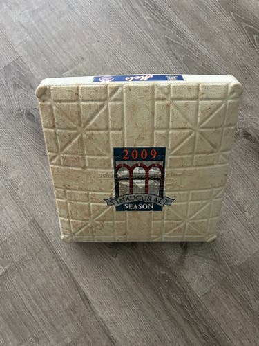 Mets Inaugural Season 2009 Base Used Schutt