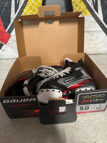 Bauer hockey skates