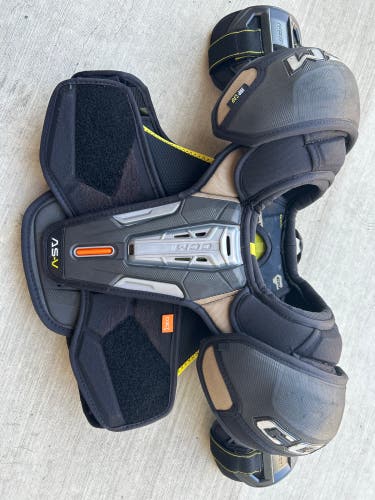 Senior Small Used CCM Tacks AS-V Shoulder Pads Asv
