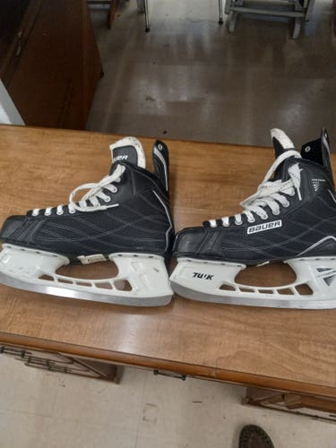 Bauer Senior Size 10 Nexus 200 Hockey Skates Regular Width