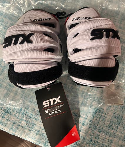 STX Stallion 900 arm pads New With Tags Small S