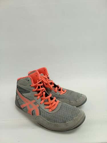 Used Asics Senior 8 Wrestling Shoes