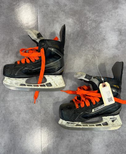 Used Youth Bauer Supreme 190 Hockey Skates (Regular) - Size: 13.0