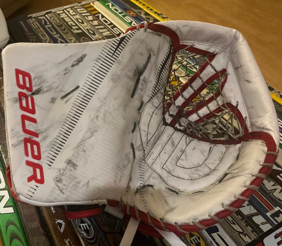 Pro Stock Bauer 2S Pro Goalie Glove M.Blackwood