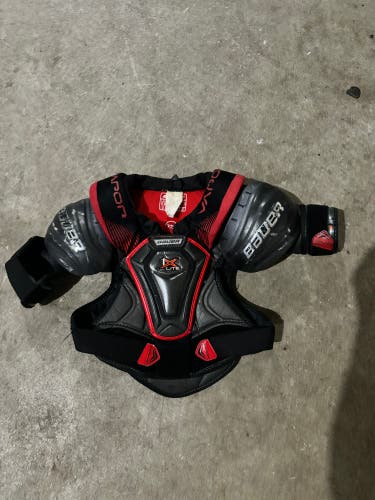 Bauer 1x lite shoulder pads