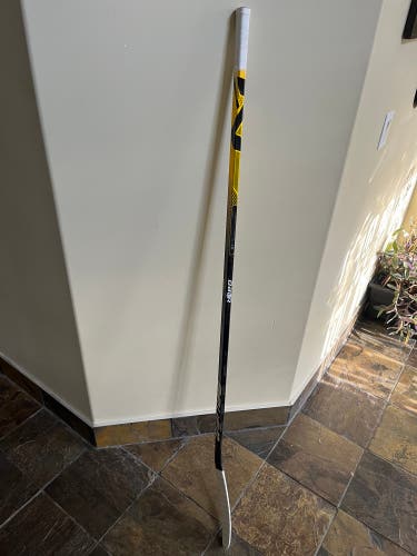 Used Intermediate Bauer Left Hand P88  Nexus Geo Hockey Stick