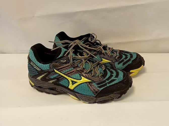 Used Mizuno Senior 8.5 Volleyball Shoes