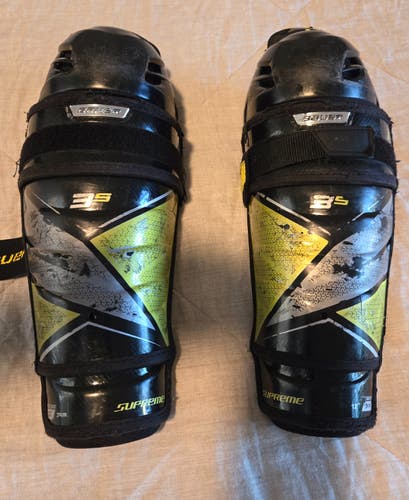 Used Junior Bauer Supreme 3S 12" Shin Pads