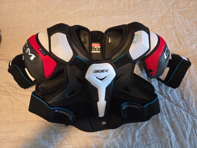 Used Small Senior CCM JETSPEED FT6 Shoulder Pads