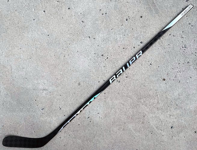Like New Custom Bauer Nexus SYNC (2023 1N Pro Build) Hockey Sticks-RH-77 Flex-P88-Grip