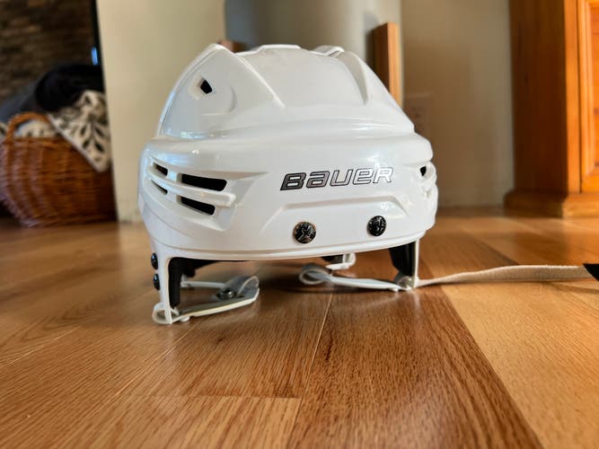Bauer ReAkt Large White Used Hockey Helmet NHL Re akt