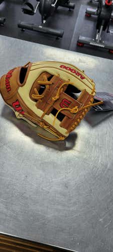 Wilson New A2000 1786 11 1 2" Fielders Gloves