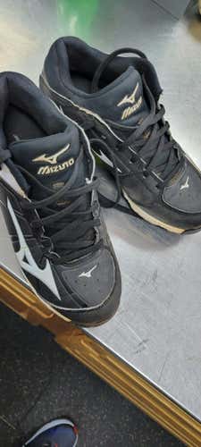 Used Mizuno 6 Senior 6 Baseball And Softball Cleats