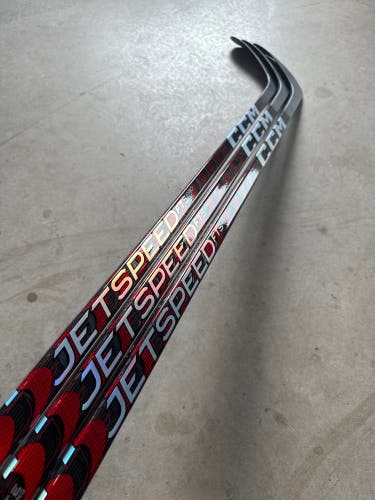 NCAA New Intermediate CCM Right Handed 60 Flex P28 Pro Stock Jetspeed FT5 Pro Hockey Stick