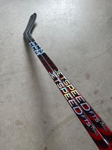 2 PACK NCAA New Intermediate CCM Right Handed 60 Flex P28 Pro Stock Jetspeed FT5 Pro Hockey Stick