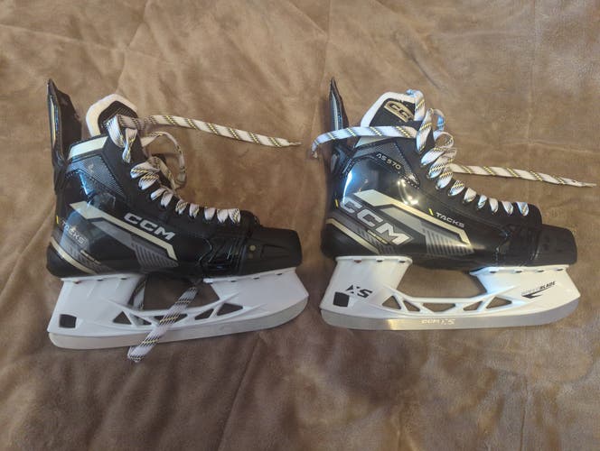 Single Use Senior CCM Tacks AS-570 Hockey Skates Regular Width 10