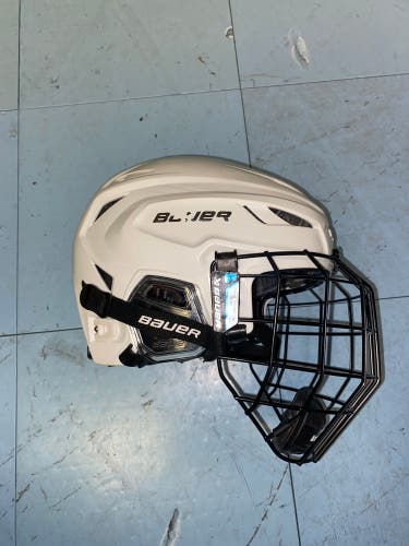 Lightly Used Bauer Hyperlite 2 Helmet Small