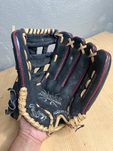 Black Used Kid Pitch (9YO-13YO) Rawlings Highlight Series Right Hand Throw Baseball Glove 11.5"