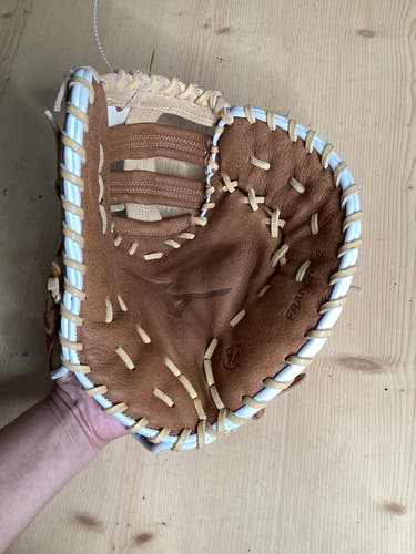 Brown Used Mizuno Franchise Right Hand Throw First Base Baseball Glove 12.5"