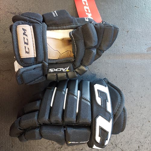 New CCM HG 4R Pro Gloves 11"