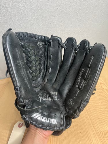 Used Kid Pitch (9YO-13YO) Mizuno Right Hand Throw Softball Glove 12.5"