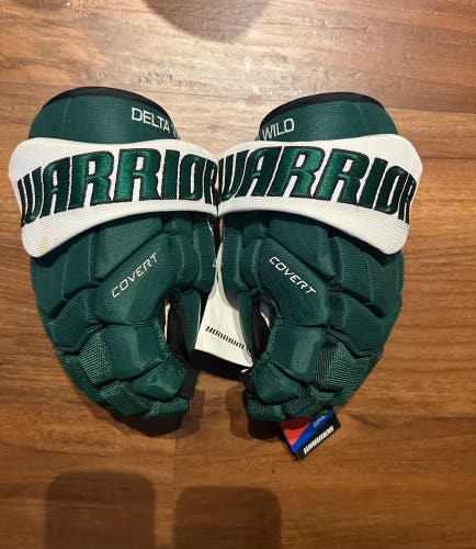 Warrior Covert Pro Delta Wild Hockey Gloves 13