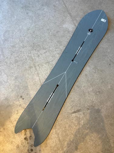 Used BURTON FAMILY TREE POW WRENCH SNOWBOARD