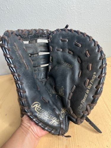 Black Used Kid Pitch (9YO-13YO) Rawlings Highlight Series Right Hand Throw Baseball Glove 11.5"