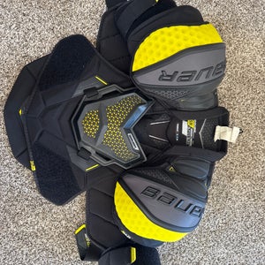 Bauer Ultrasonic shoulder pads